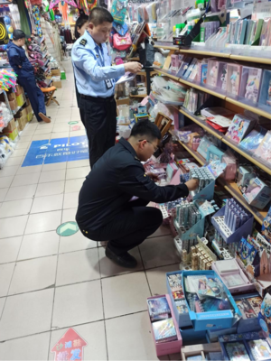 鐵東區(qū)市場(chǎng)監(jiān)管局開(kāi)展兒童玩具產(chǎn)品質(zhì)量安全檢查行動(dòng)